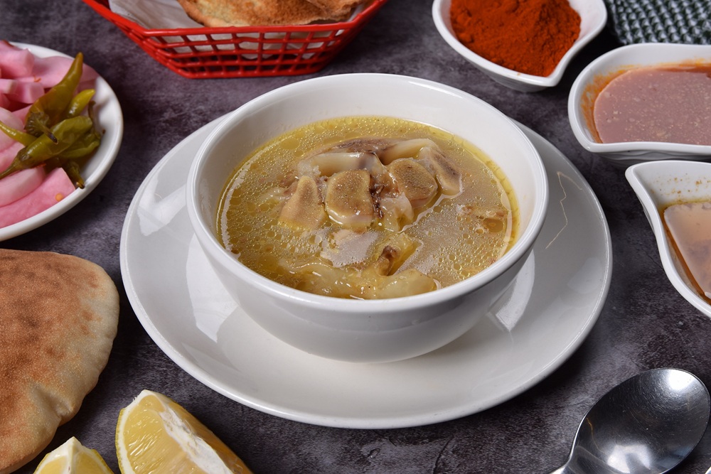 Trotters Soup - شوربة كوارع